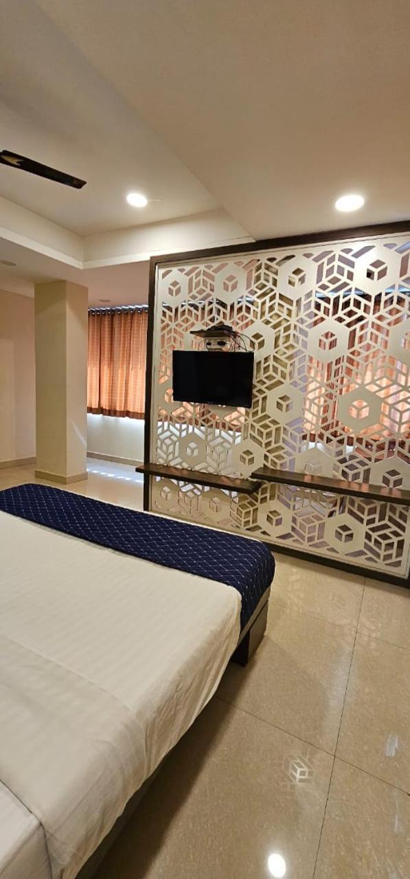 Stayguru Hotel Atithi 普杰 外观 照片