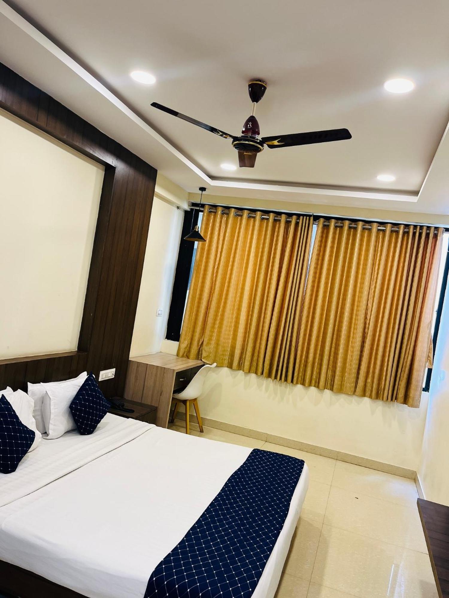 Stayguru Hotel Atithi 普杰 外观 照片